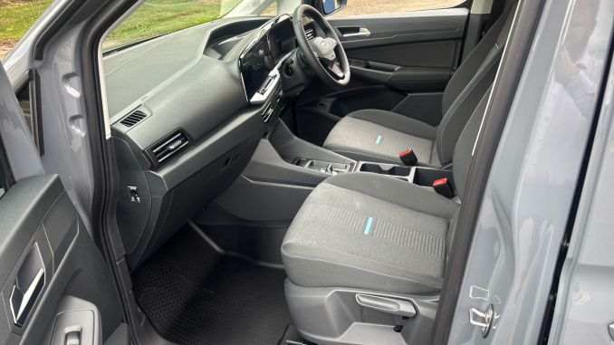 Ford Transit Connect 240 L1 Petrol 1.5 EcoBoost PHEV 150 Active FlexCab Van Auto - Image 13